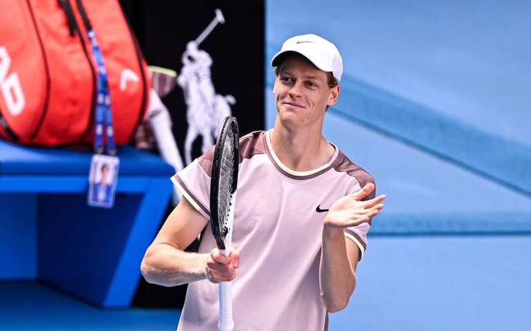 Sinner passa fácil por Vukic e avança à terceira fase em Wimbledon pela quinta vez seguida