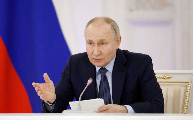 Putin diz estar pronto para usar armas nucleares em caso de ameaça à Rússia