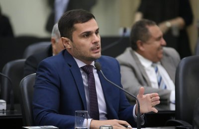 Projeto de lei do deputado Alexandre Ayres garante primeiro emprego para jovens autistas