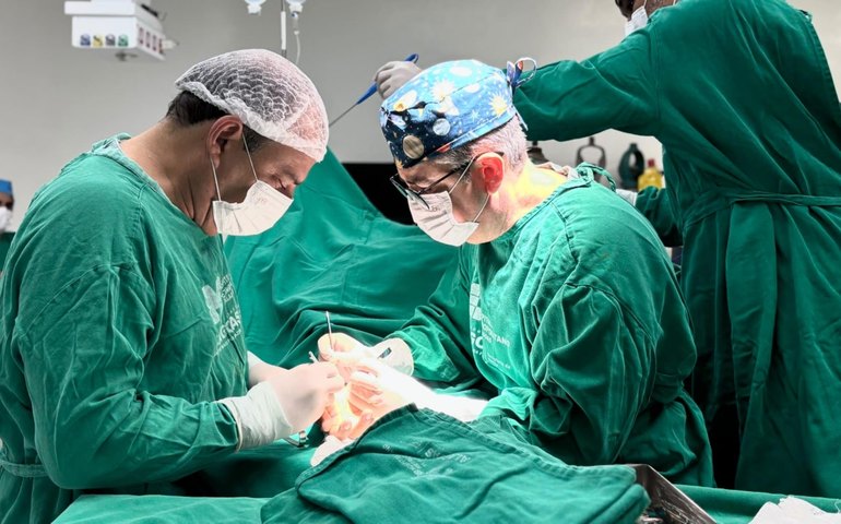 Cirurgia de alta complexidade no Hospital Metropolitano de Alagoas devolve funcionalidade da mão de paciente