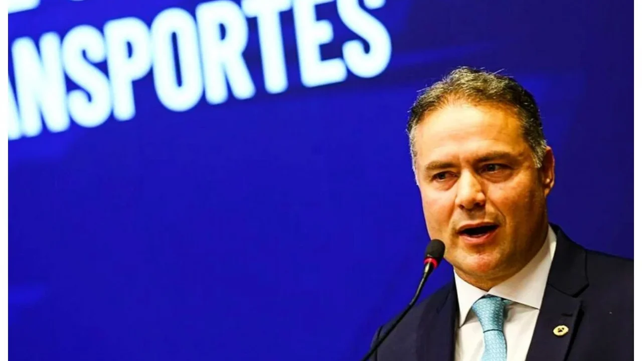 Renan Filho questiona aquisição do Hospital do Coração por JHC: 'Valor equivale ao de três hospitais que construí', declara