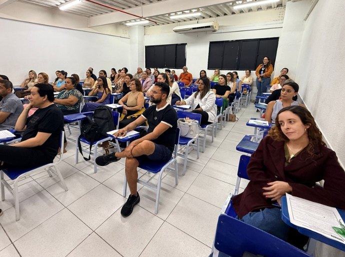 Mais de 350 psicólogos e assistentes sociais fazem prova para atuar nas equipes multidisciplinares do Judiciário
