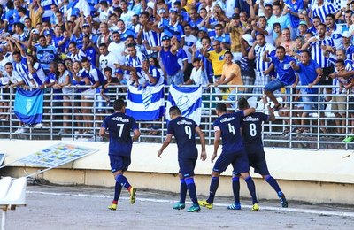 Heverton Heleno faz dois e coloca o CSA nas semifinais