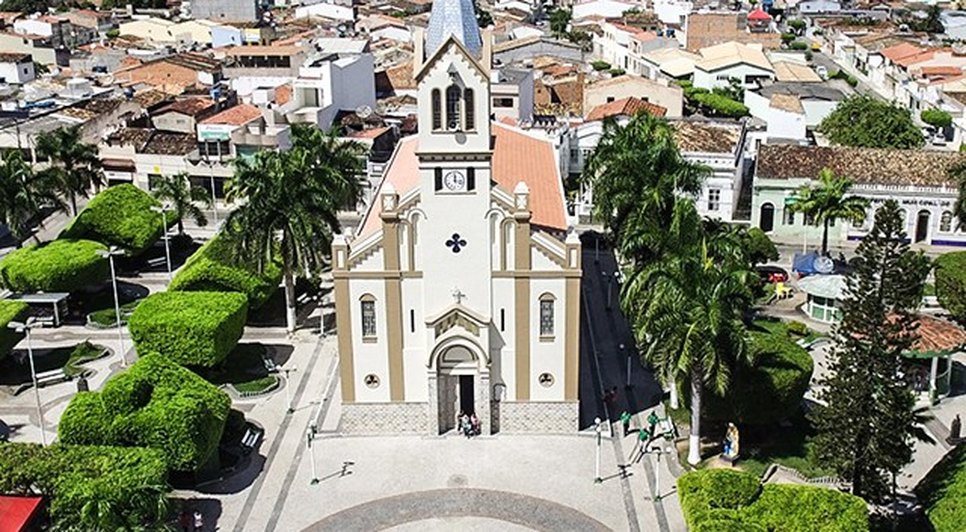 Suspeito de assaltos morre após confronto policial em Simão Dias