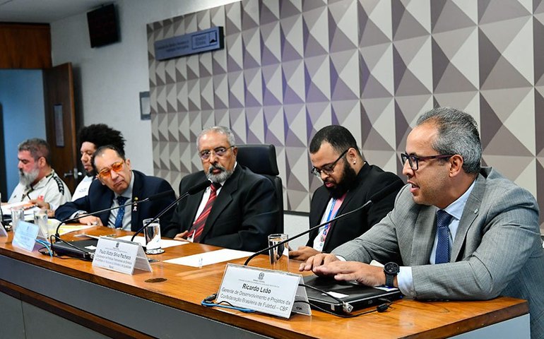 Com participação da CBF, debatedores condenam racismo no esporte