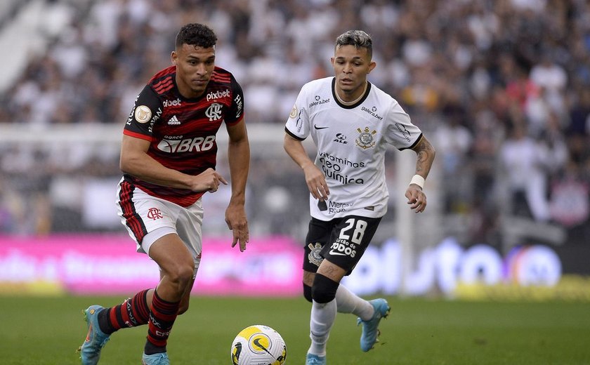 Corinthians x Flamengo abrem quartas da Copa Libertadores nesta terça