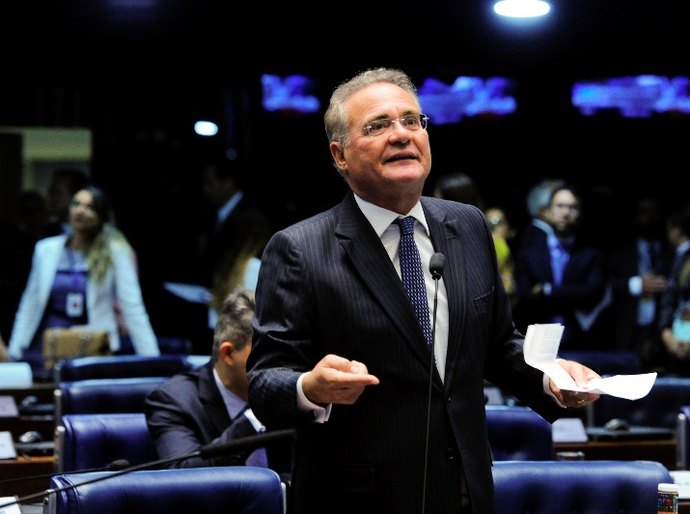 Renan critica duramente decisão do governo de privatizar o setor elétrico