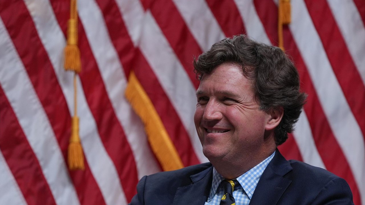 Tucker Carlson afirma que Kiev está revendendo armas dos EUA a cartéis de drogas