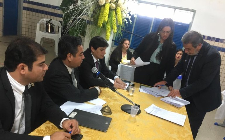 Palmeira: Dez vereadores pedem a destituição do presidente Junior Miranda