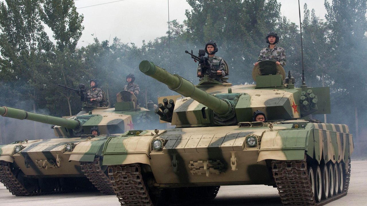 Revista: China adapta seus tanques Tipo 99A às condições de guerra moderna junto com a Rússia