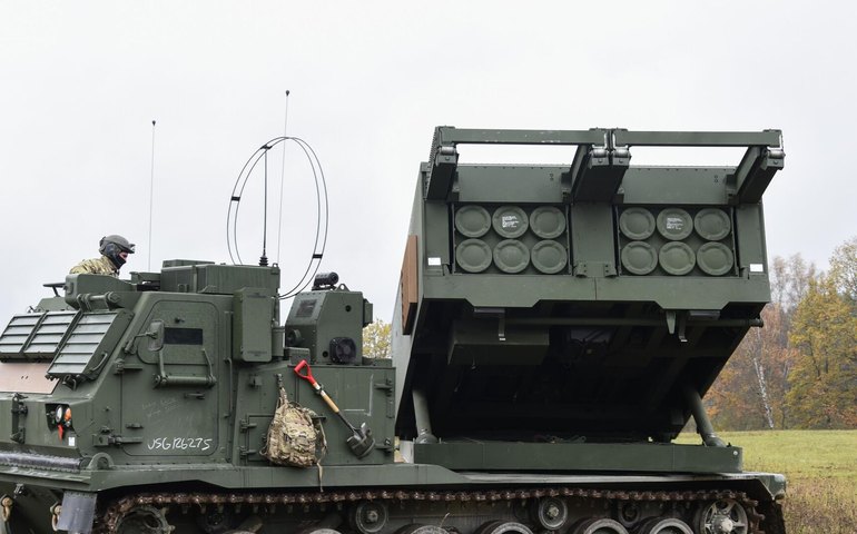 Especialista: contínua escalada ocidental do conflito na Ucrânia pode levar ao ponto de não retorno