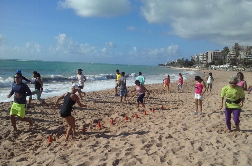 Academia Maceió realiza aulão de dança e funcional