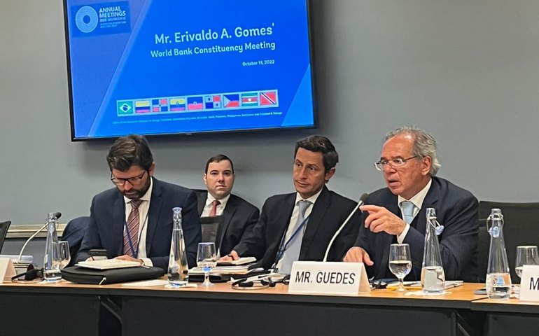 Ministro da Economia participa de reuniões no primeiro dia do evento anual do FMI