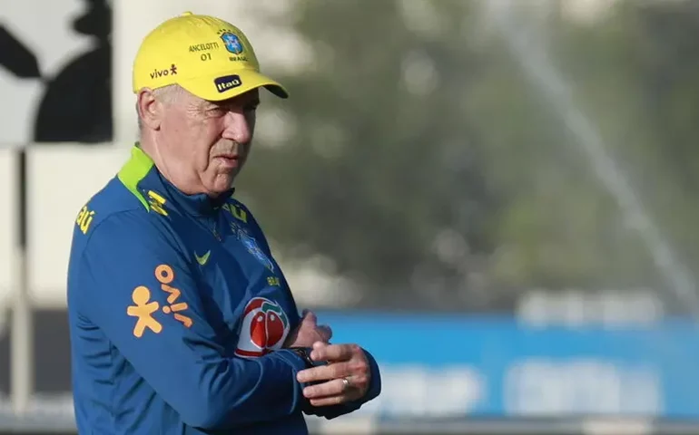 Ancelotti admite ter gostado de apelido 'Carlinhos'