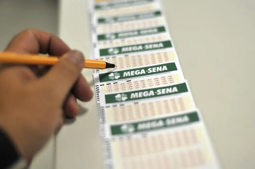 Mega-Sena acumula e vai sortear prêmio de R$ 31 milhões