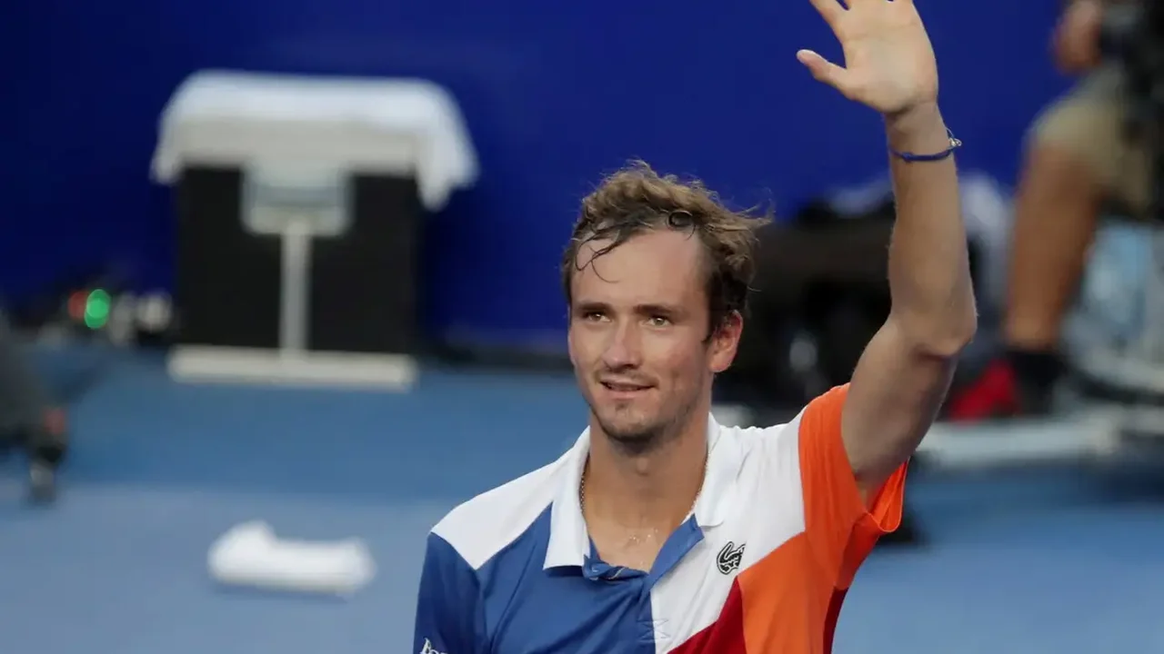 Sinner derrota Medvedev, vai à decisão da ATP Finals e faz festa com a torcida em Turim