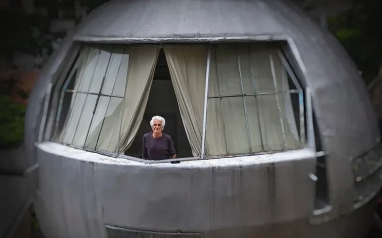 Casa Bola, ícone do modernismo brasileiro, recebe visitantes em São Paulo