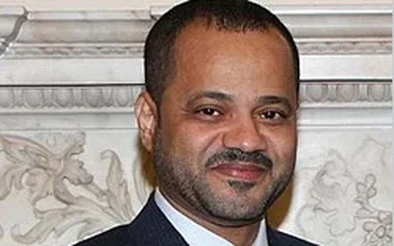 Mediador entre Irã e EUA expressa consternação após ataque e pede recuo dos Estados Unidos