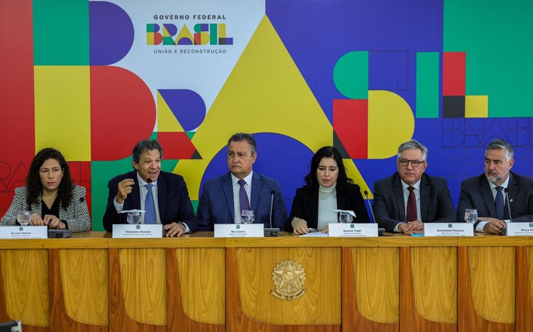 Pacote de corte de gastos prevê economia de R$ 327 bi em cinco anos