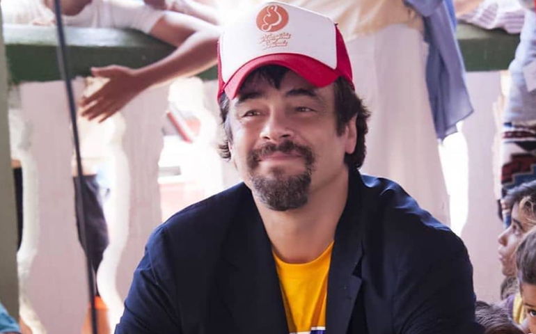 Benicio del Toro fala sobre lado 'esperançoso' de novo filme de Wes Anderson: 'Muito bonito'
