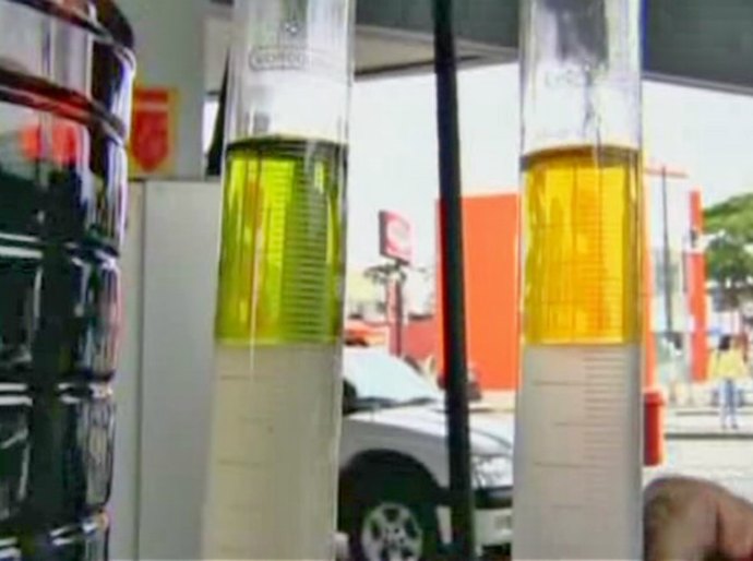 Procon Arapiraca realiza testes de qualidade e volumetria em postos de combustíveis