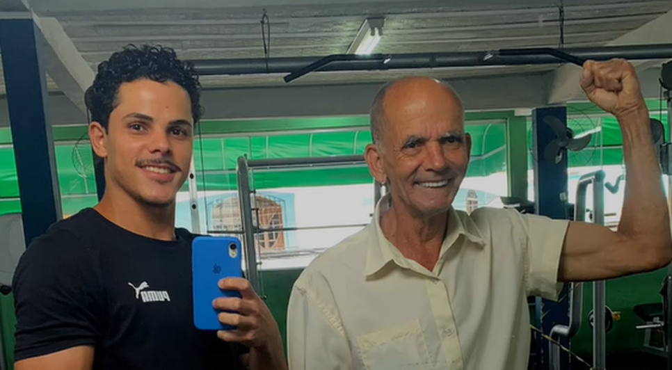 Vídeo de idoso mostra transformação após cinco meses na academia e viraliza