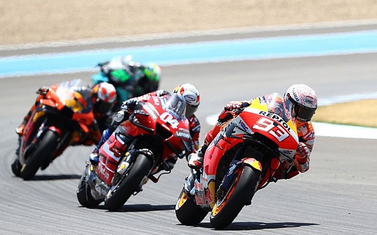 Honda confirma que Márquez sofreu fratura no braço direito em acidente na Espanha