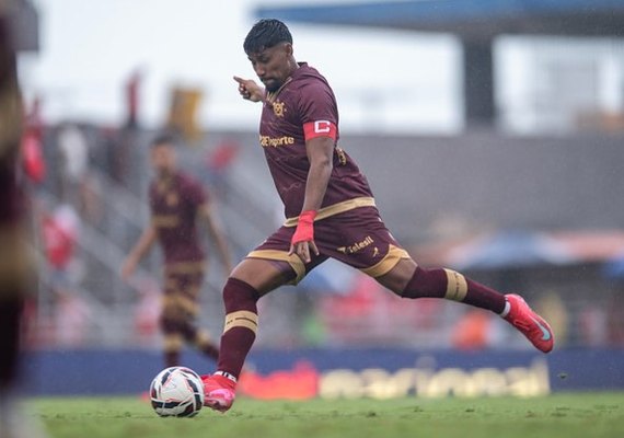 CRB quebra sequência do líder Goiás, bate o rival e se mantém invicto como mandante na Série B