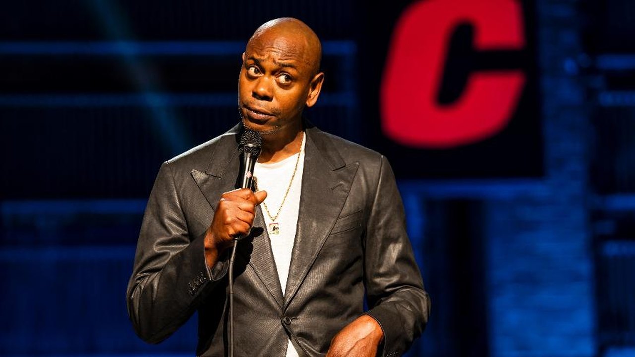 EUA: homem invade palco e agride comediante Dave Chappelle durante apresentação