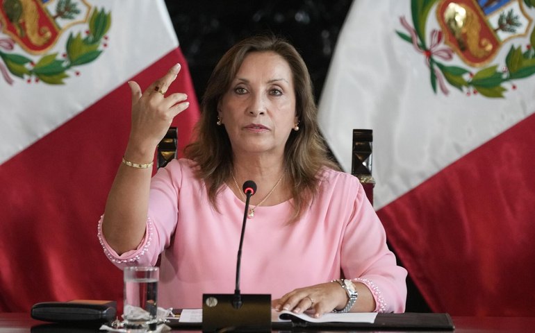 Presidente do Peru convoca eleições gerais para abril de 2026