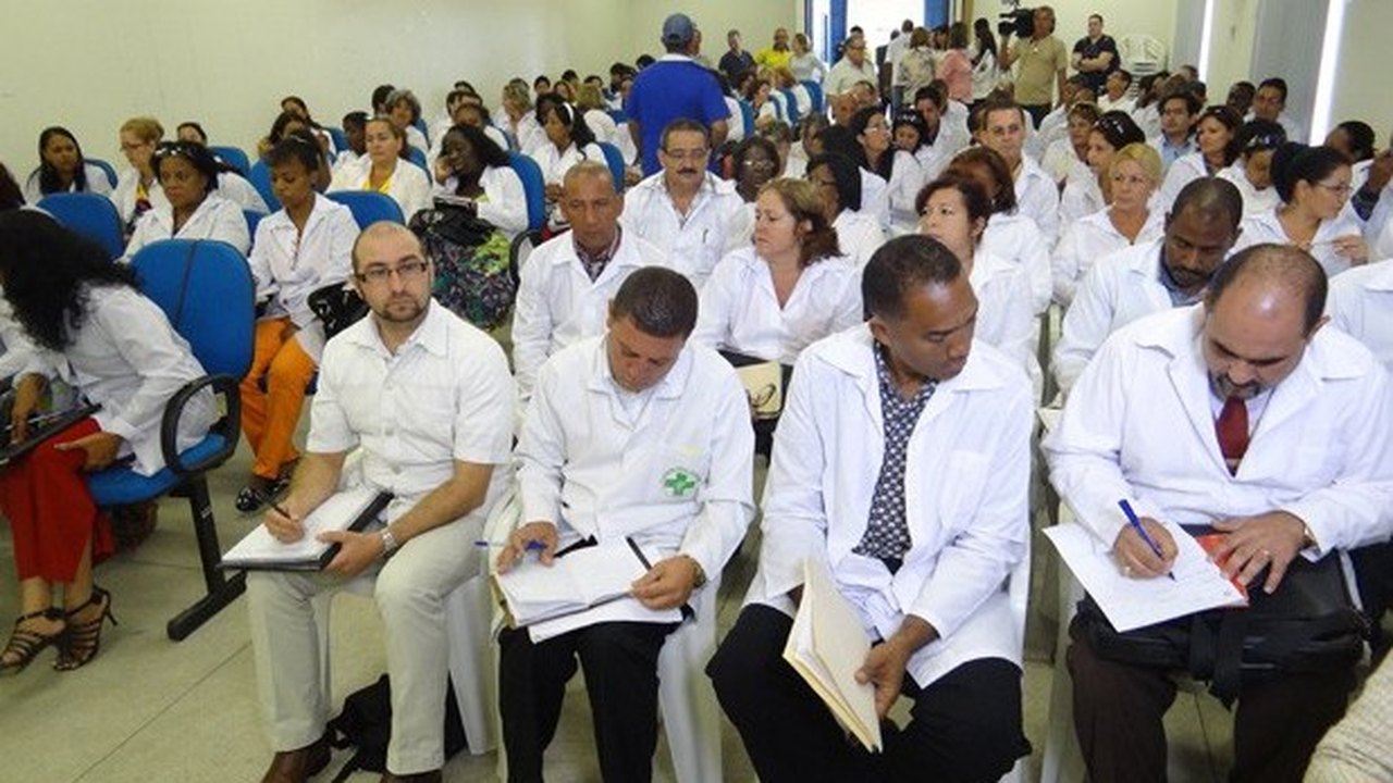 Sancionada Lei que prorroga atuação no Mais Médicos