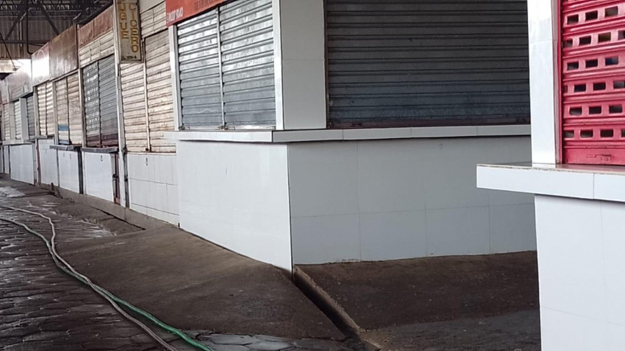 Mercado da Produção passa por limpeza geral nesta segunda (05)