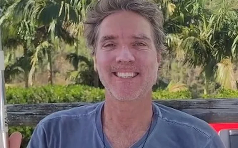 Amigos prestam homenagem a Phil Haegler após acidente fatal