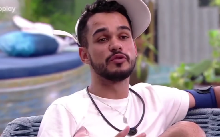'BBB 25': João Gabriel e Vinícius discutem após mudança de voto que levou Aline ao paredão