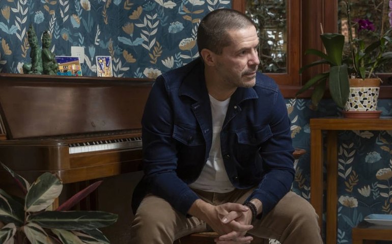 As expansões de Pedro Mariano refletidas em &#8216;Novo Capítulo&#8217;