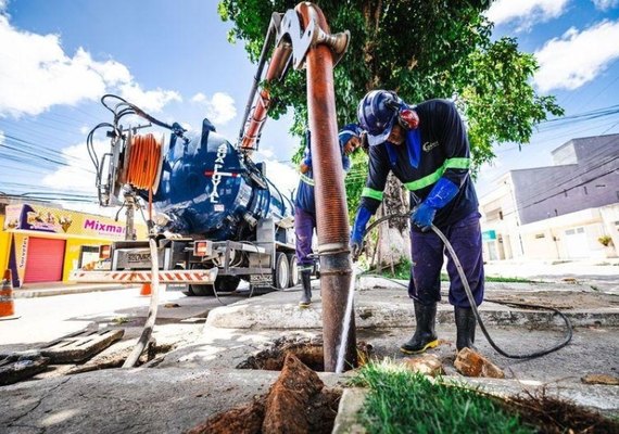 Limpeza de drenagem em Maceió retira quase 470 toneladas de entulho em setembro