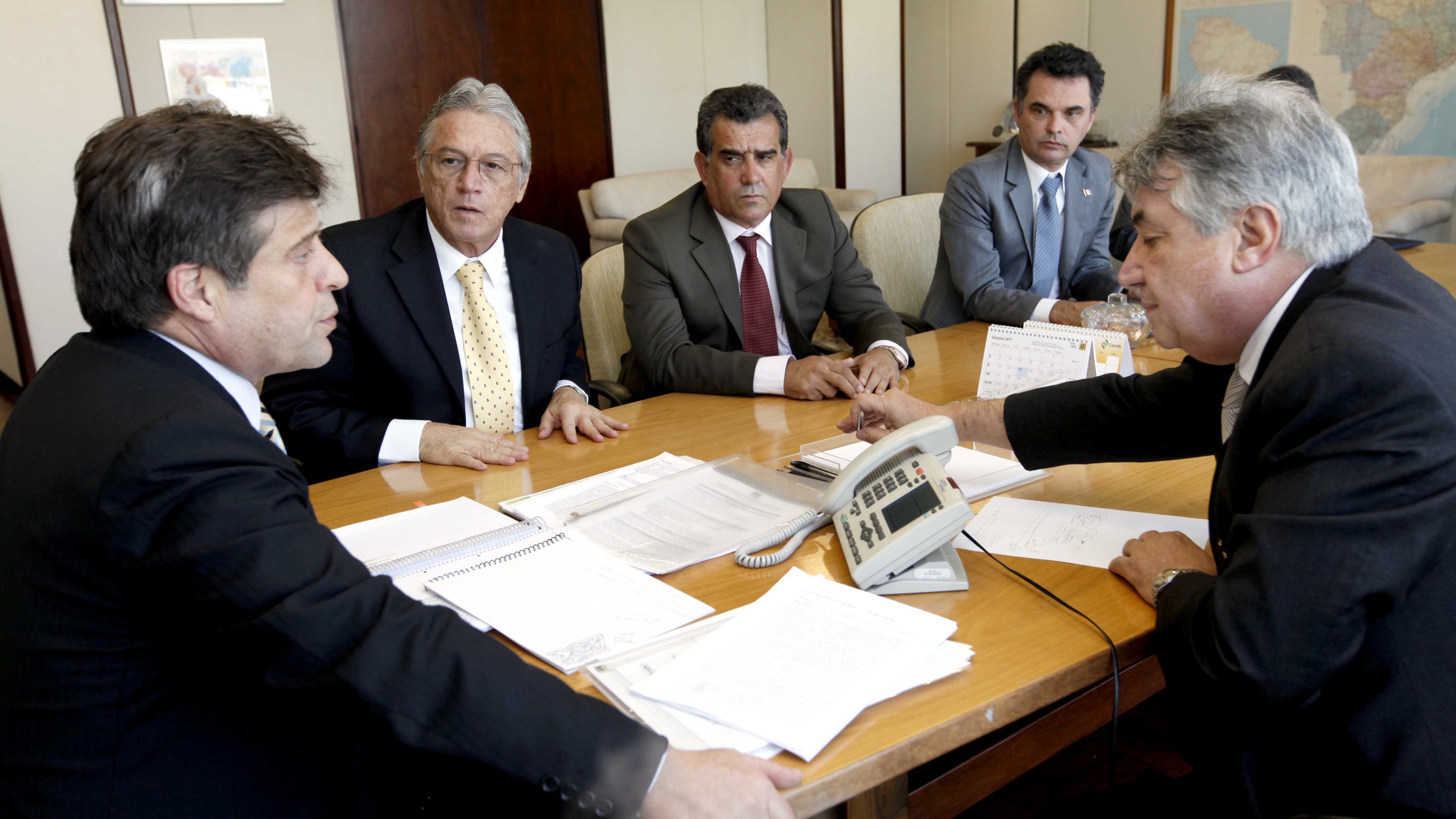 29-09-2011 Teotonio no ministério da Agricultura(DW) (4).jpg