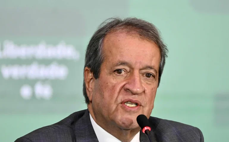 Valdemar afirma que Tereza Cristina recusa vice de Flávio Bolsonaro e prefere seguir no Senado