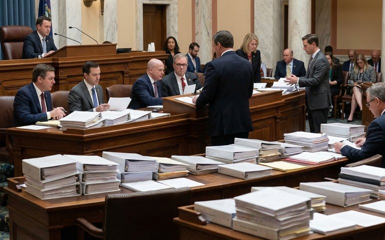 Homenagem a Ramagem, contas do Castro e Propag: sob nova direção, Alerj desengaveta quase 500 projetos antes do recesso