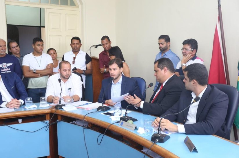 Prefeito entrega à Câmara projeto que cria novas linhas de táxi em Marechal