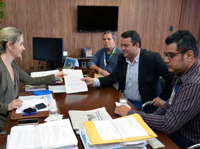 Diretor-regional dos Correios visita o TCE e propõe parceria