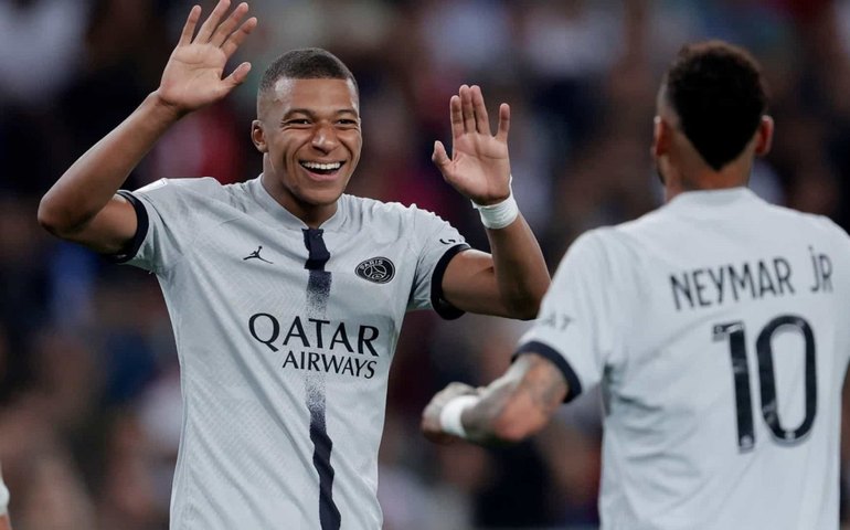 Mbappé garante relação de respeito com Neymar no PSG: ‘Momentos frios e quentes’