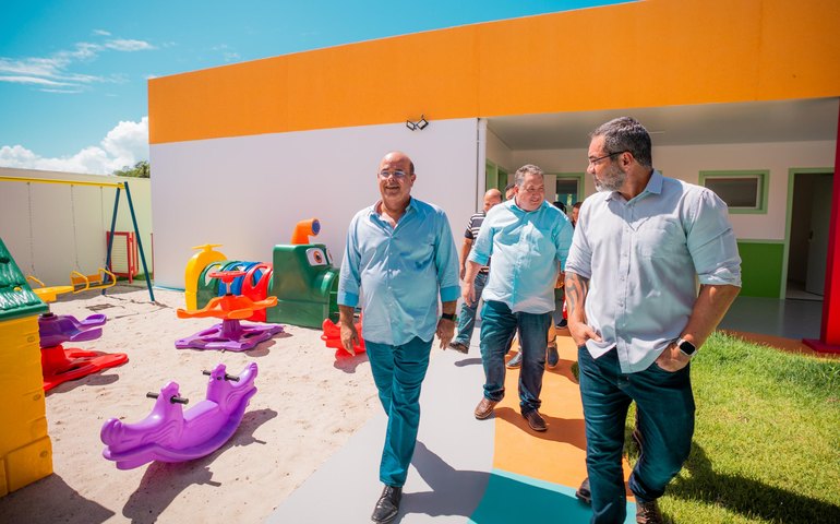 Governador em exercício visita obras de Creches Cria em Milagres e Porto de Pedras