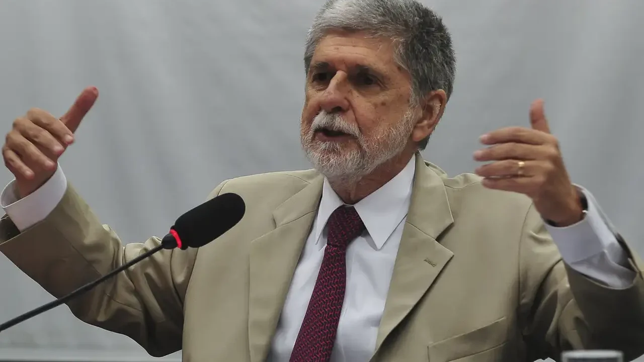 Celso Amorim: Ataque de Israel ao Líbano é revoltante; Itamaraty deve retirar brasileiros