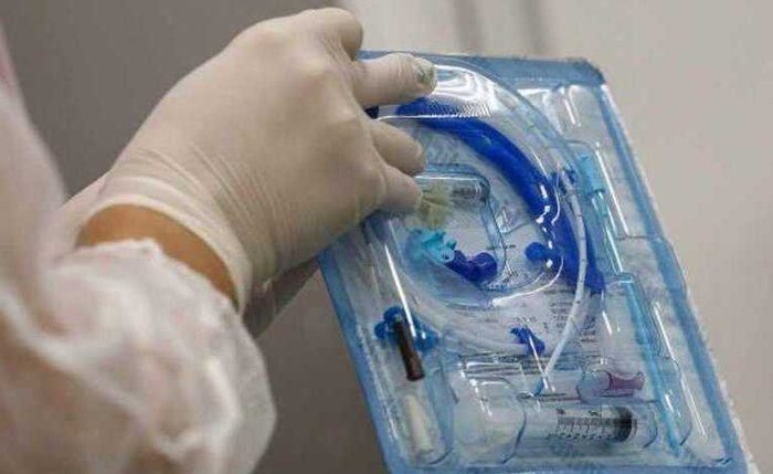 Segundo a Amib, várias regiões do país têm estoque do kit intubação para apenas cinco dias