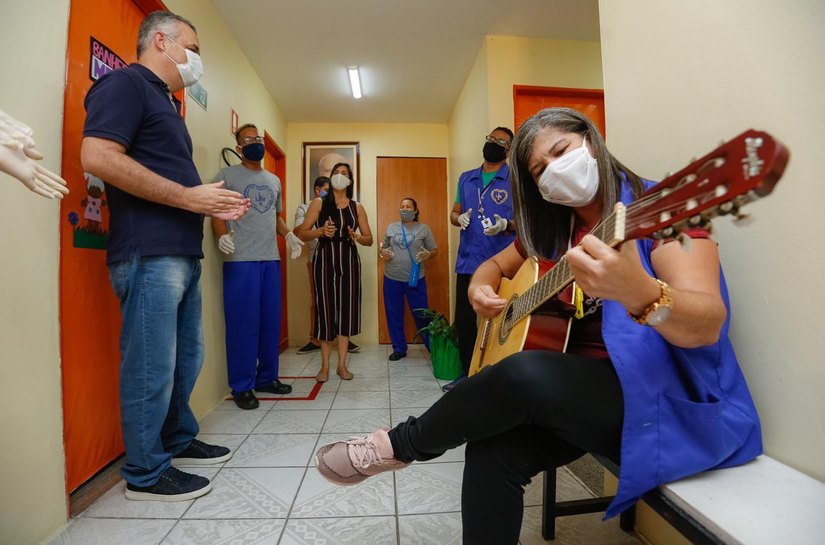 Alfredo Gaspar visita LBV e destaca importância do trabalho social em Maceió