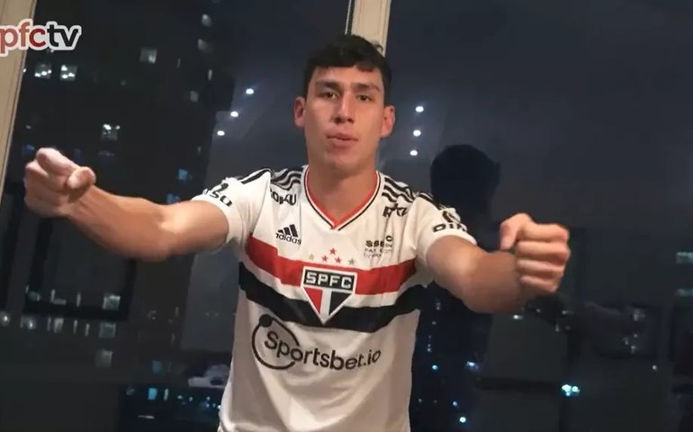 Ferraresi explica foto antiga com camisa do São Paulo: ‘Presente do meu pai’