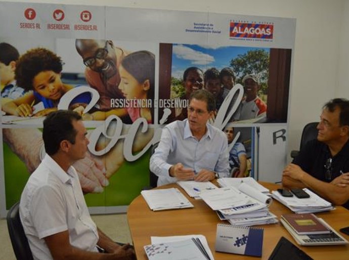 Seminário sobre palma forrageira orienta produtores de gado do semiárido