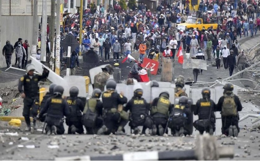 'Tomada de Lima': Manifestantes voltam às ruas no Peru em dia de protestos contra o governo de Dina Boluarte