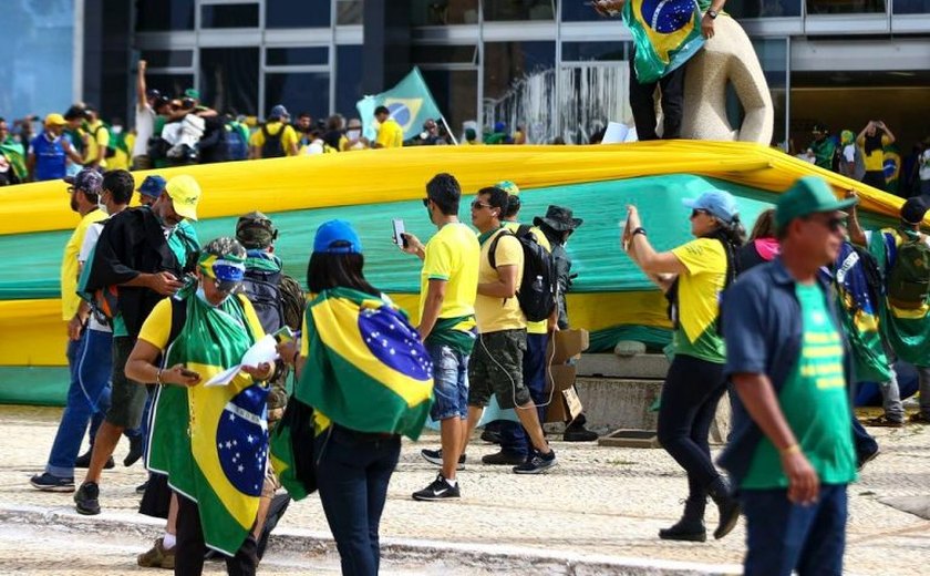 Governo articula e adia votação do projeto da anistia do 8 de Janeiro para depois do 1º turno